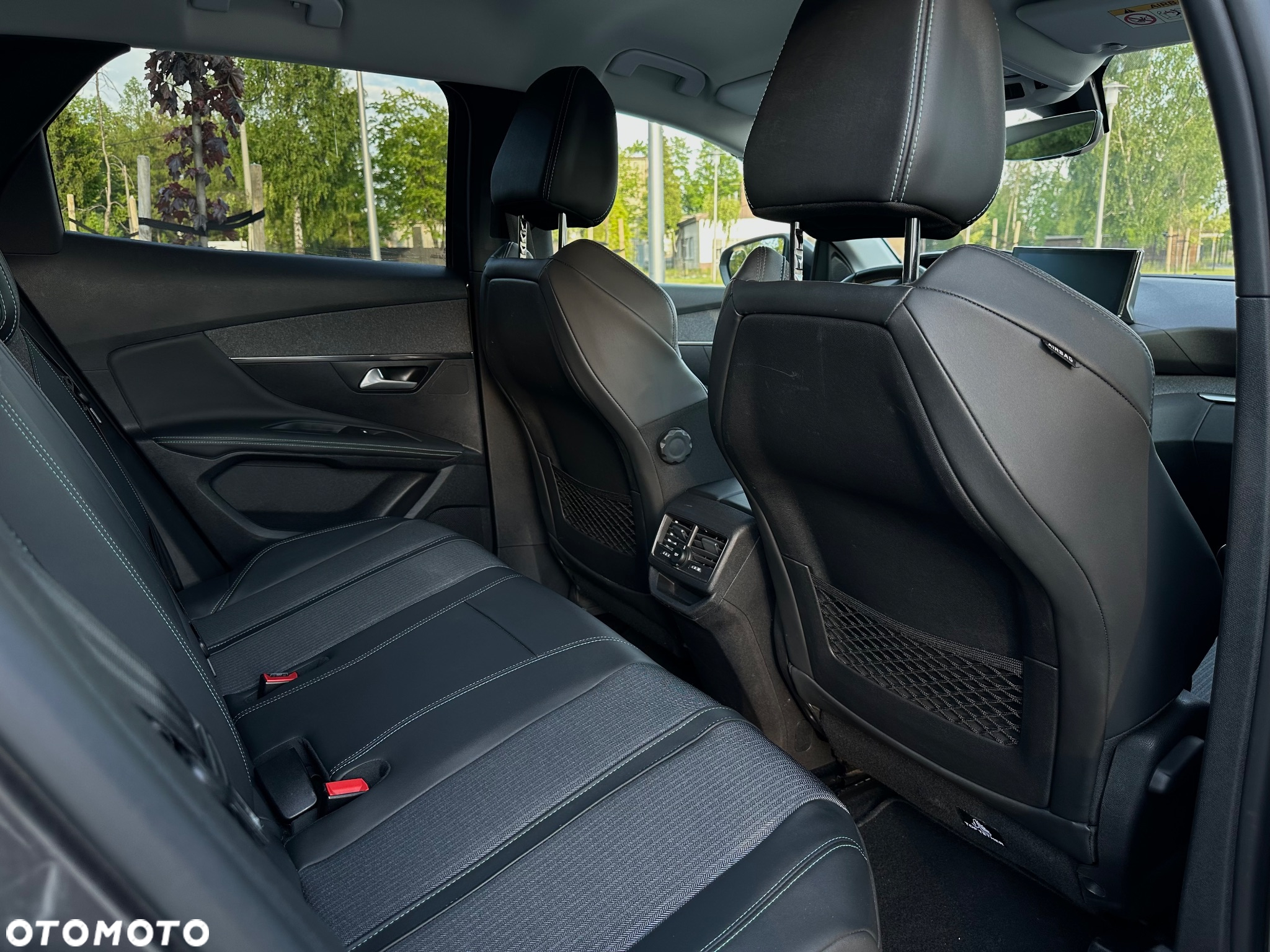 Peugeot 3008 Plug-In Hybrid 225 e-EAT8 Allure Pack - 12