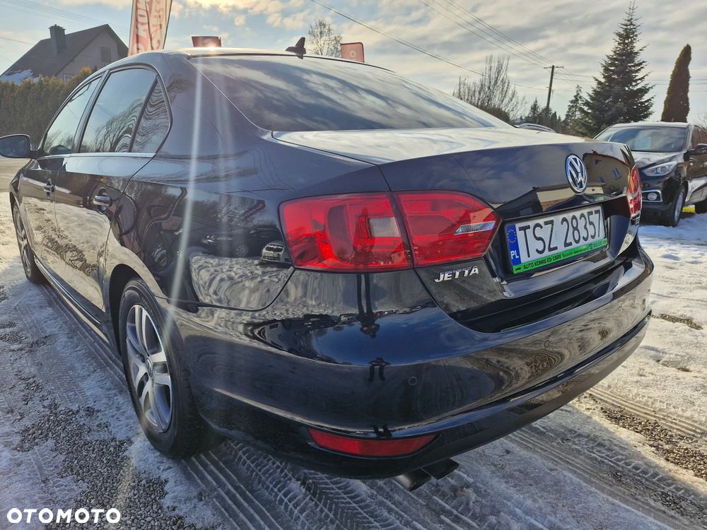 Volkswagen Jetta - 6