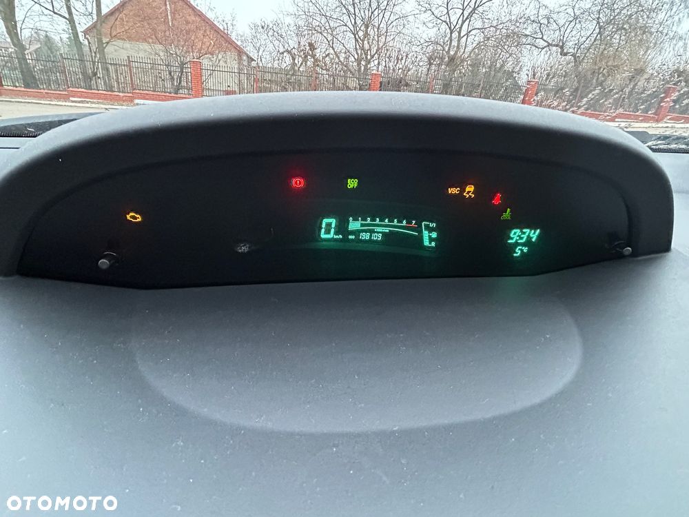 Toyota Yaris 1.33 Sol - 10