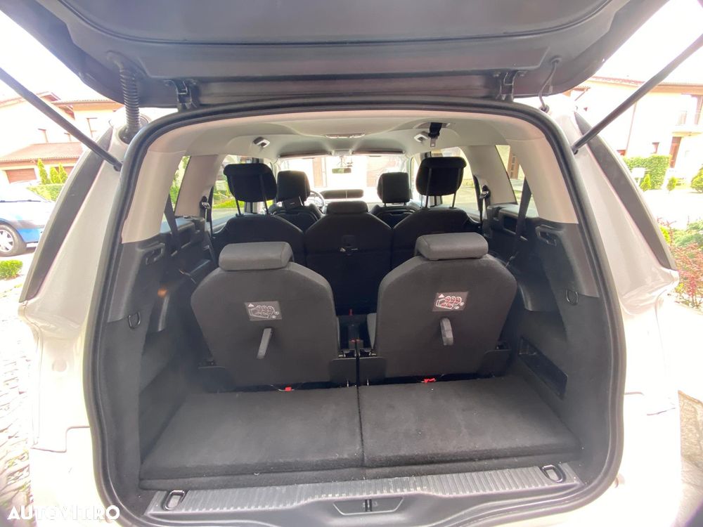 Citroën C4 Picasso - 9