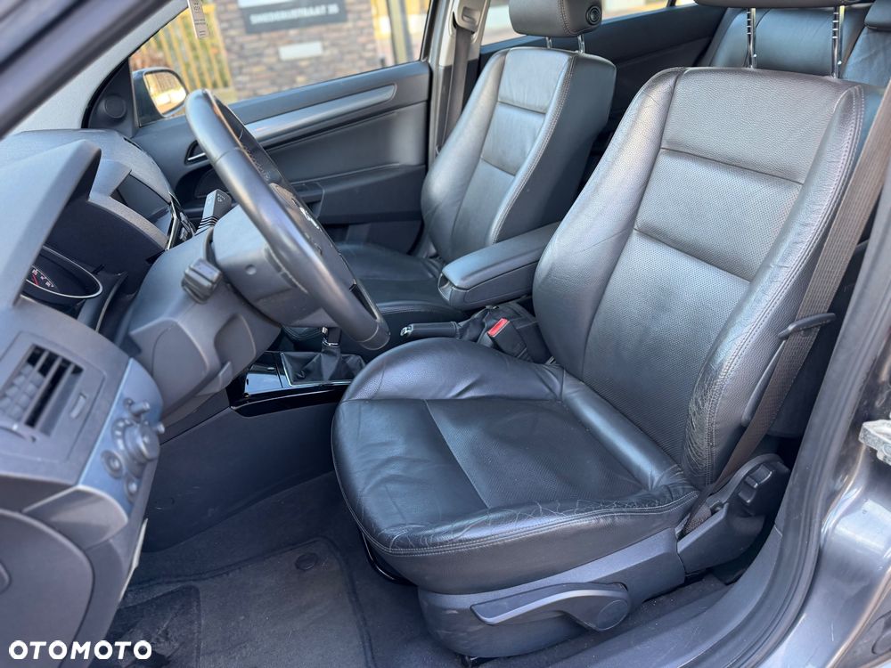 Opel Astra 1.6 Color Edition - 24