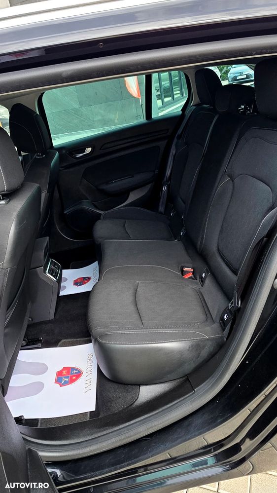 Renault Megane TCe 140 GPF LIMITED - 18