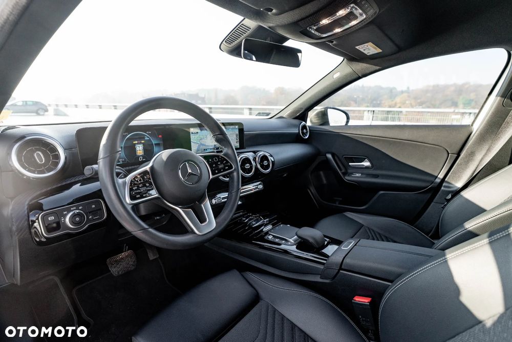 Mercedes-Benz Klasa A 180 Style 7G-DCT - 18