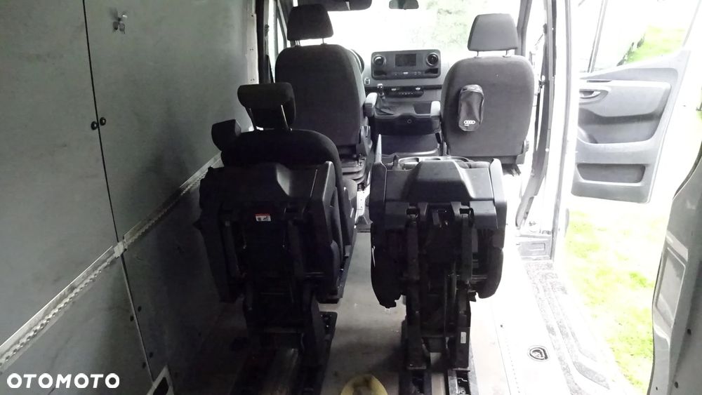 Mercedes-Benz SPRINTER - 12