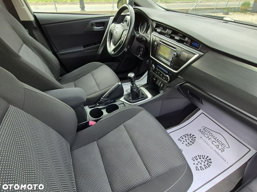 Toyota Auris - 22