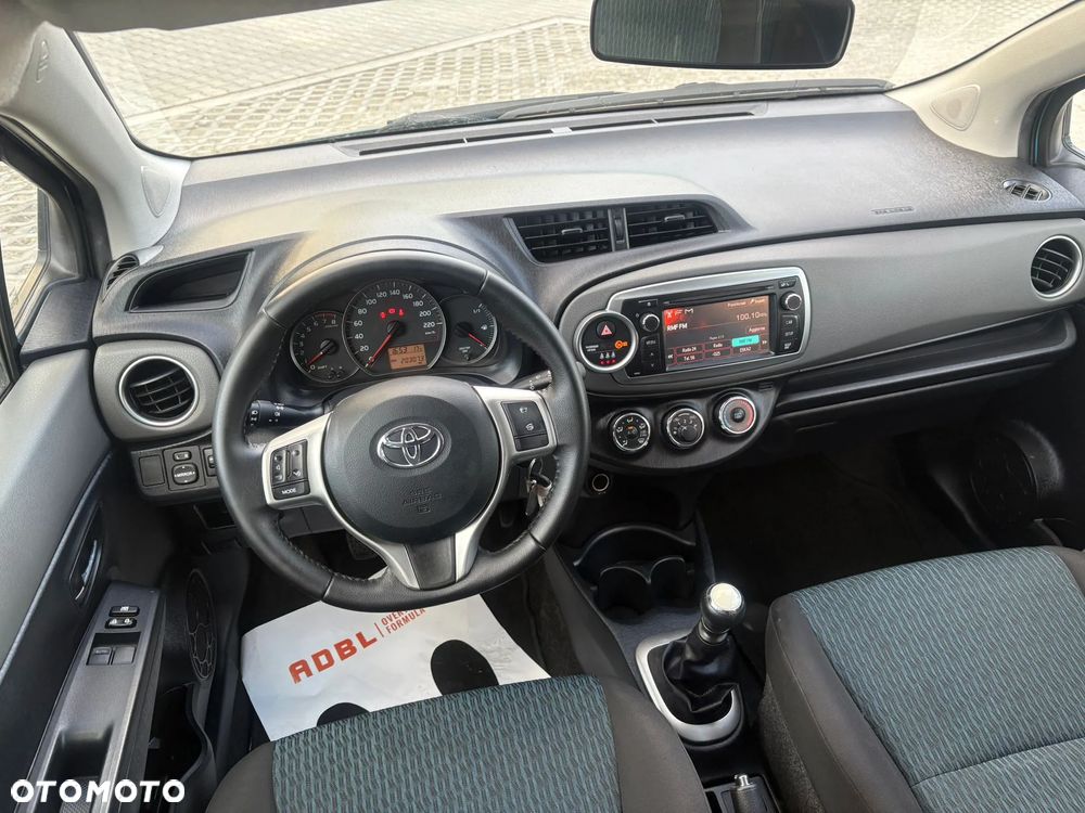 Toyota Yaris 1.33 VVT-i Lounge - 23