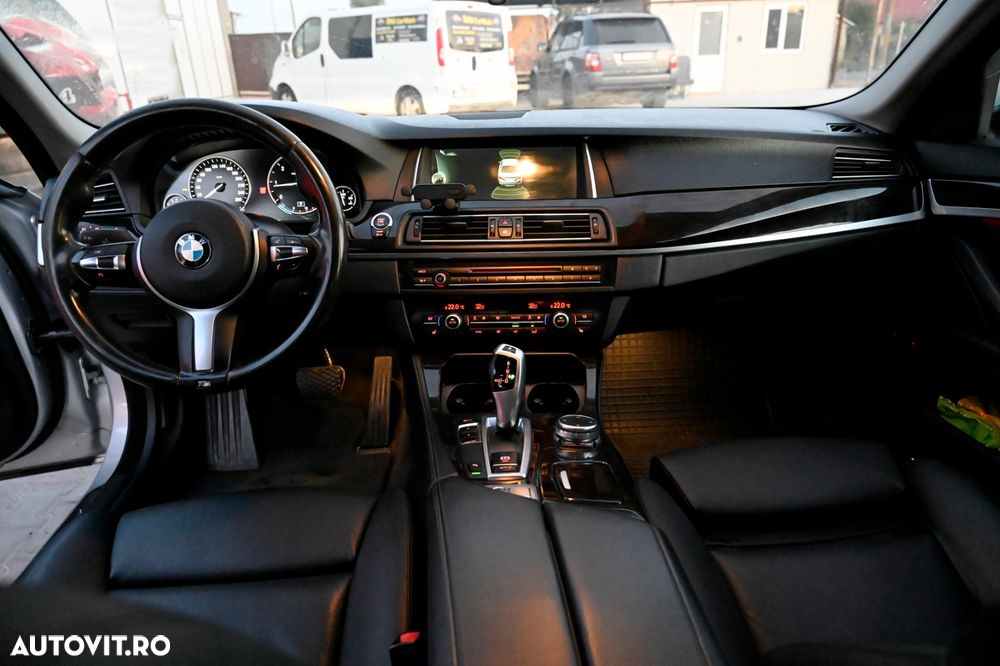 BMW Seria 5 520d Aut. Luxury Line - 7