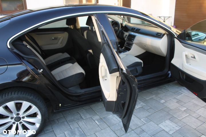 Volkswagen Passat CC - 13