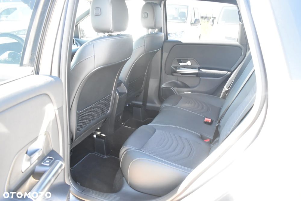 Mercedes-Benz Klasa B 200 d 8G-DCT - 13