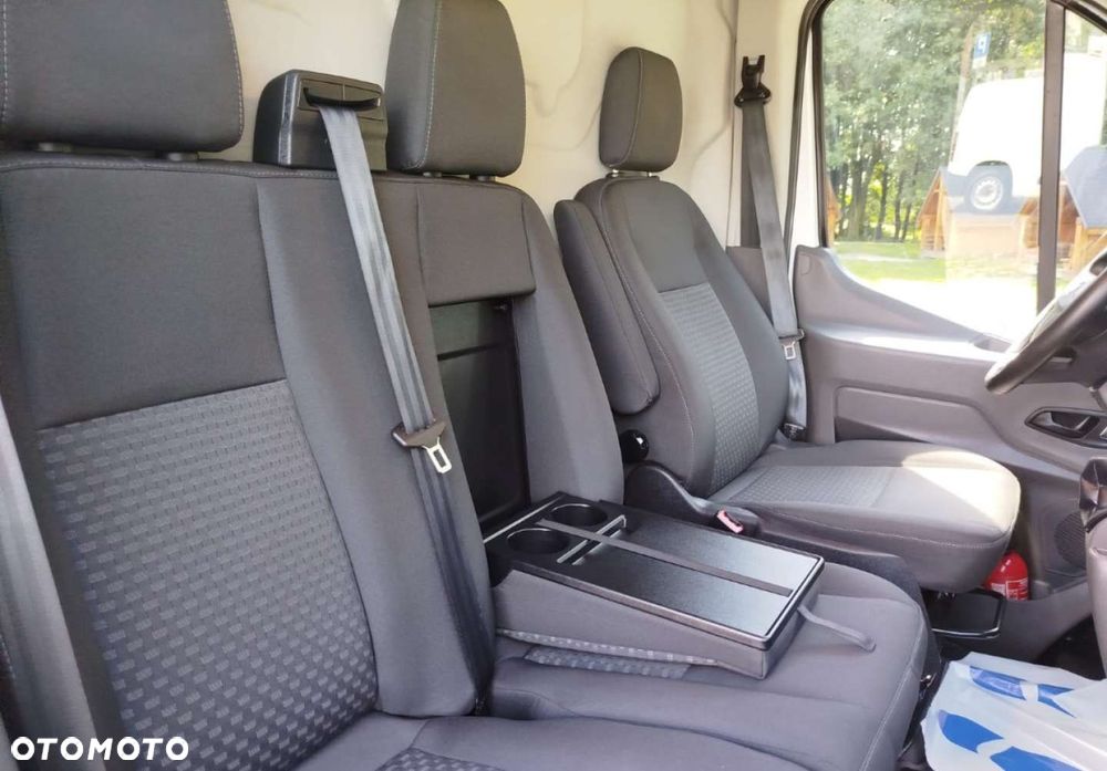 Ford Transit - 24