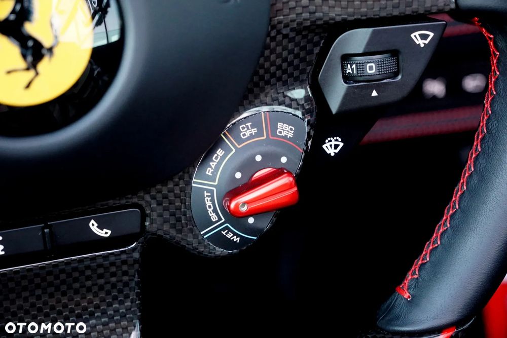 Ferrari F8 Spider - 33