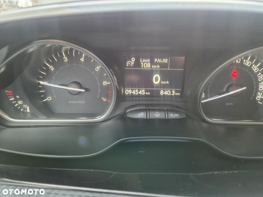 Peugeot 2008 PureTech 130 Stop&Start Allure - 11