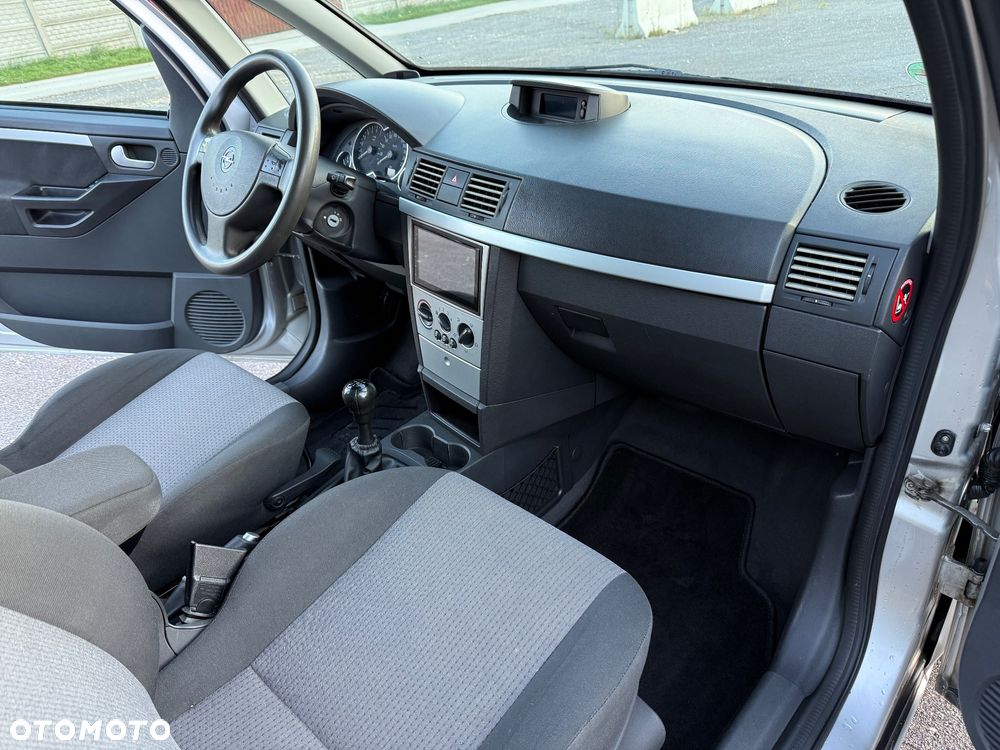 Opel Meriva 1.6 16V Essentia - 26