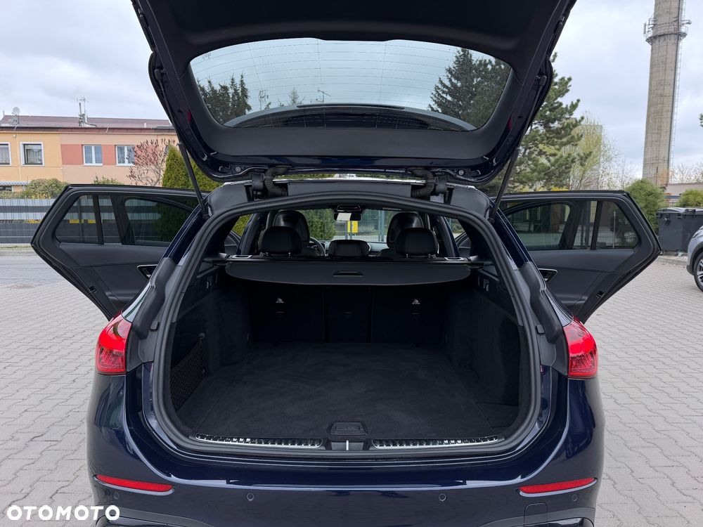 Mercedes-Benz Klasa C 300 d mHEV AMG - 37