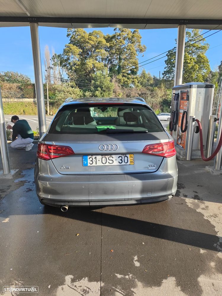 Audi A3 Sportback 1.6 TDI Attraction - 5