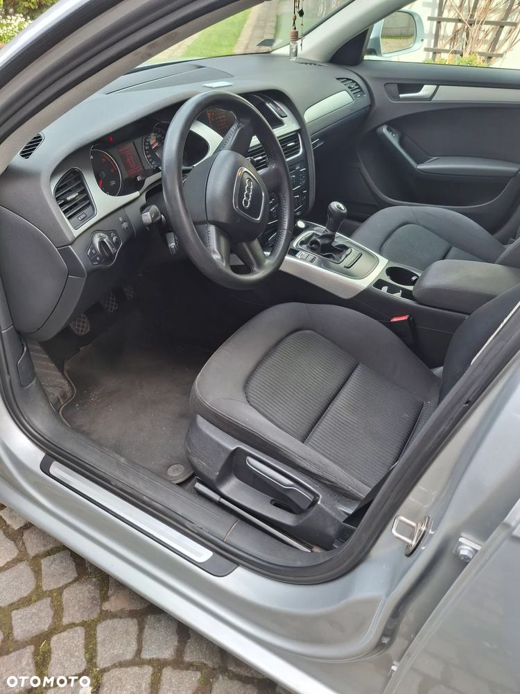 Audi A4 Avant 2.0 TDI DPF Attraction - 5