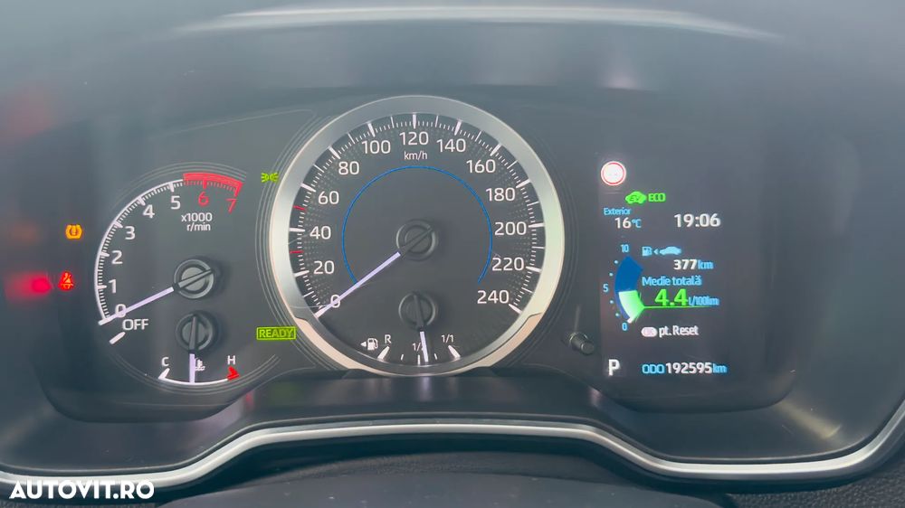 Toyota Corolla 1.8 HSD Dynamic - 19