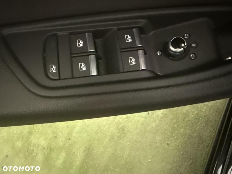Audi A4 Limousine - 12