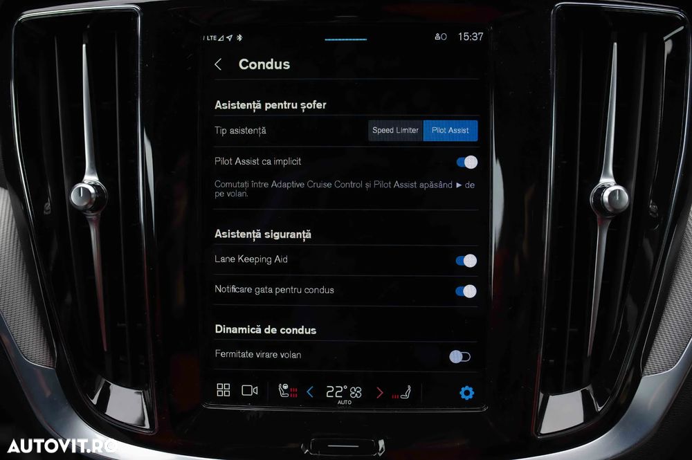 Volvo V60 B4 MHEV AT Ultimate Dark - 29