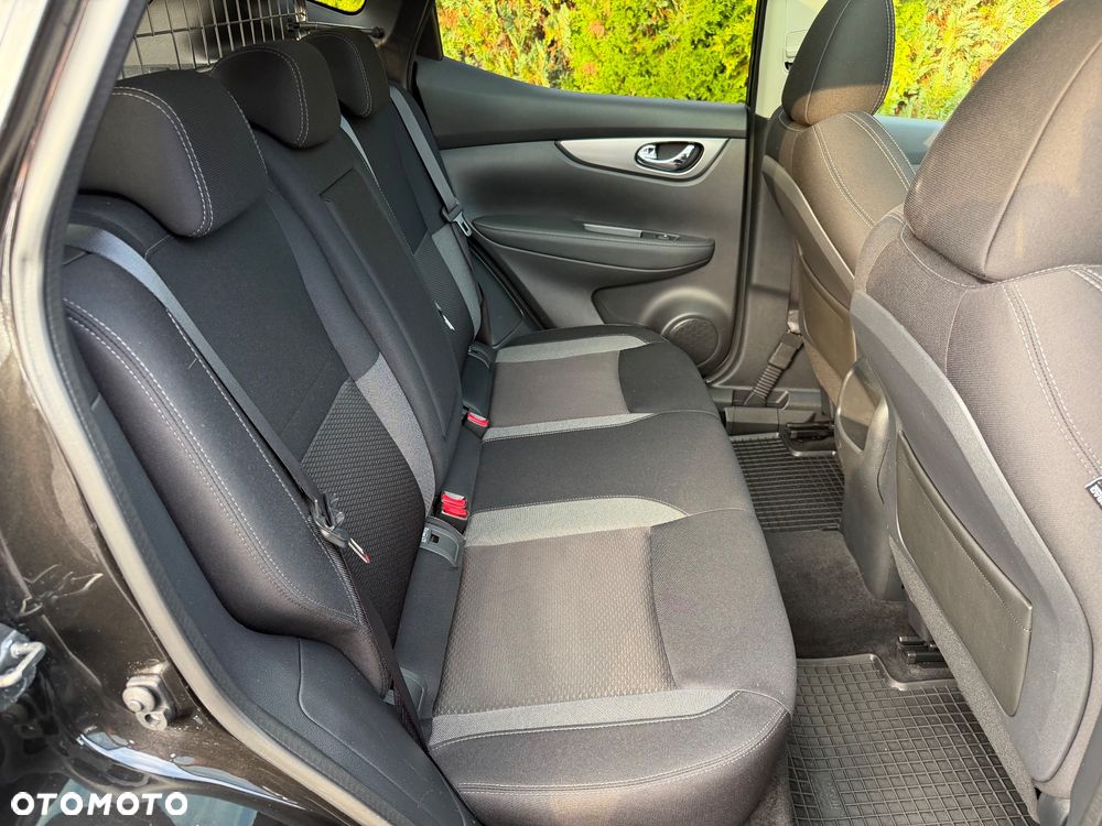 Nissan Qashqai 1.3 DIG-T N-Connecta - 12