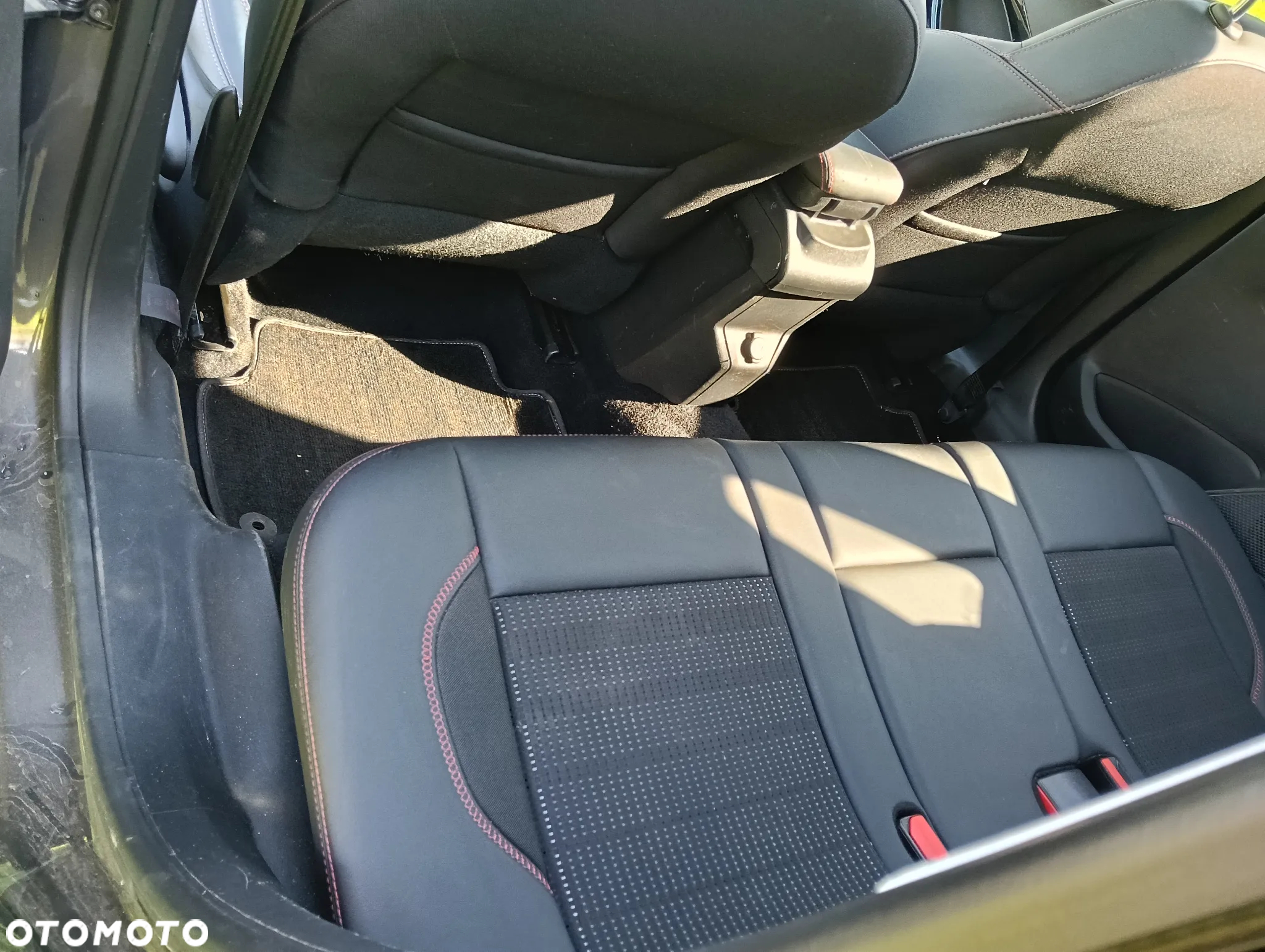 Peugeot 2008 - 7