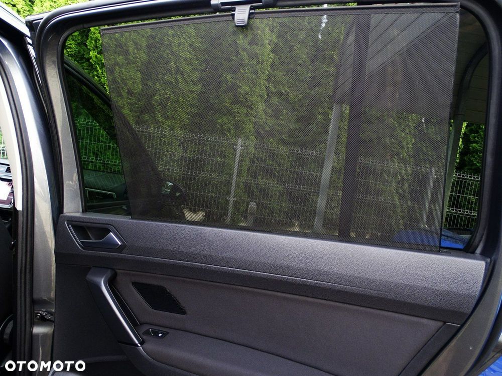 Volkswagen Touran - 20