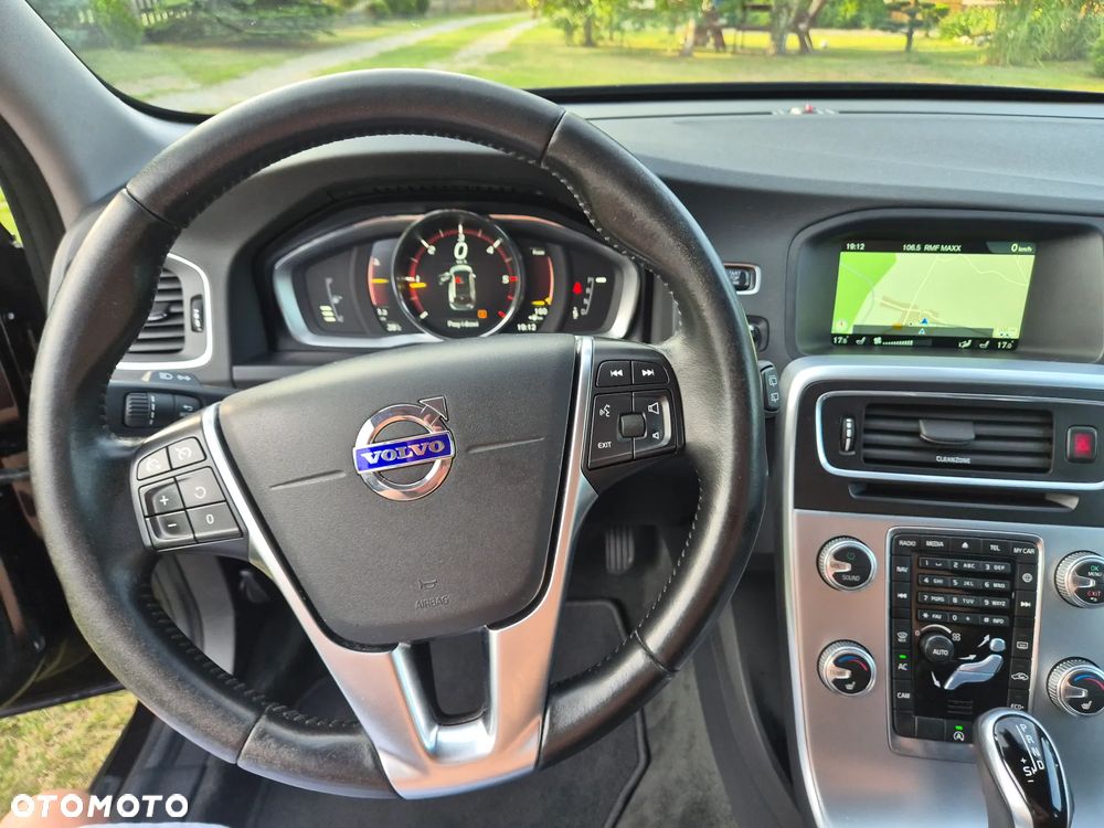 Volvo V60 D4 AWD Momentum - 23