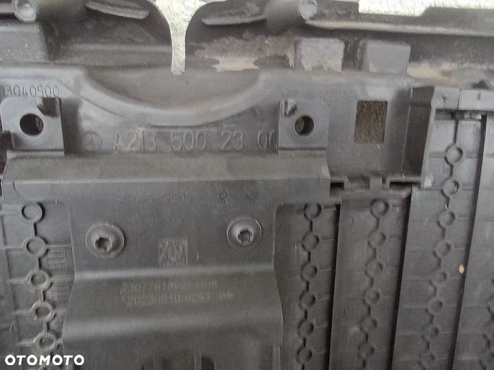 MERCEDES E-KLASA W213 ŻALUZJA ROLETA WLOT KIEROWNICA POWIETRZA A2135002300 - 6