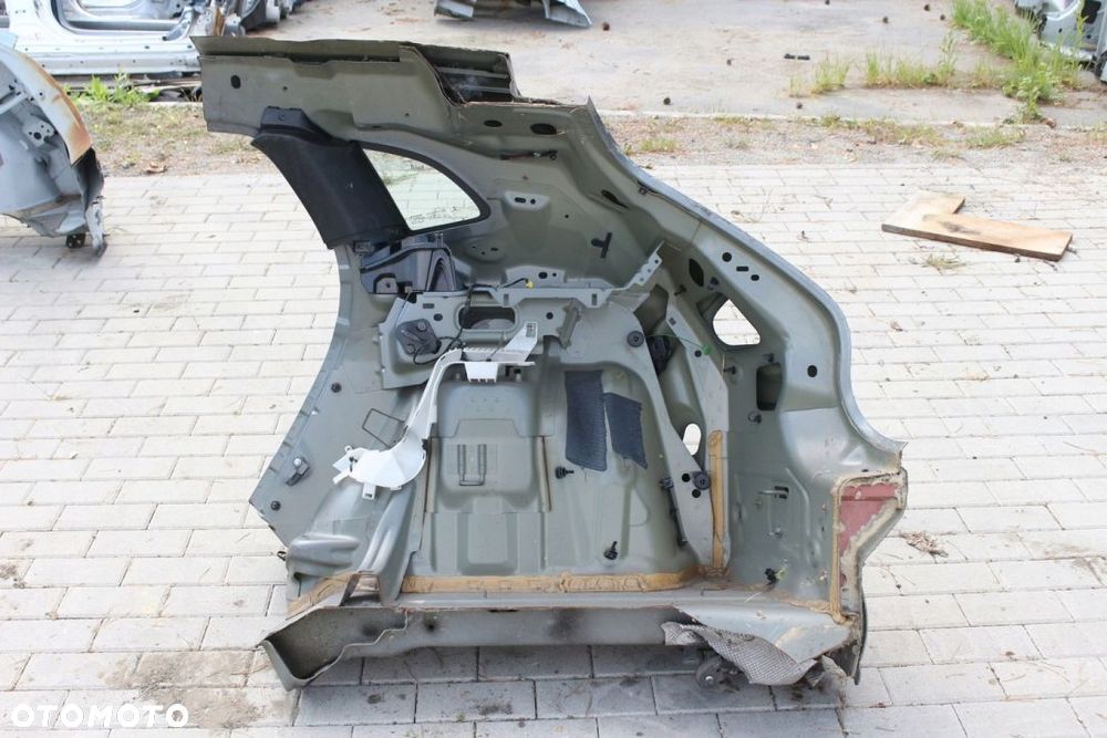 Błotnik Prawy Tył Volvo V40 II - 7