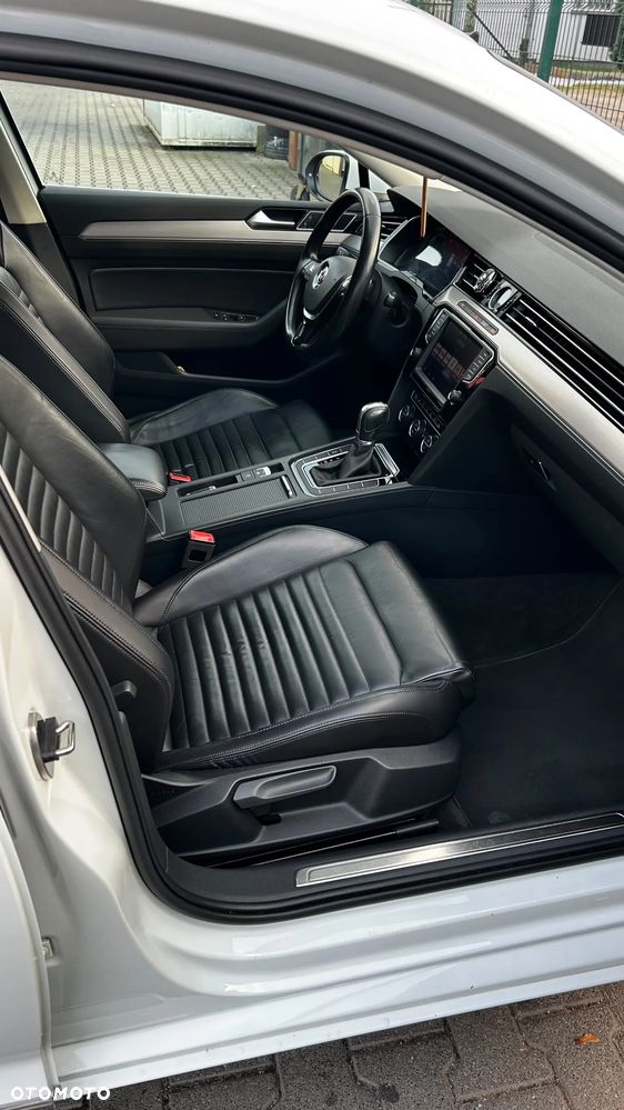 Volkswagen Passat 2.0 TDI BMT Highline DSG - 36