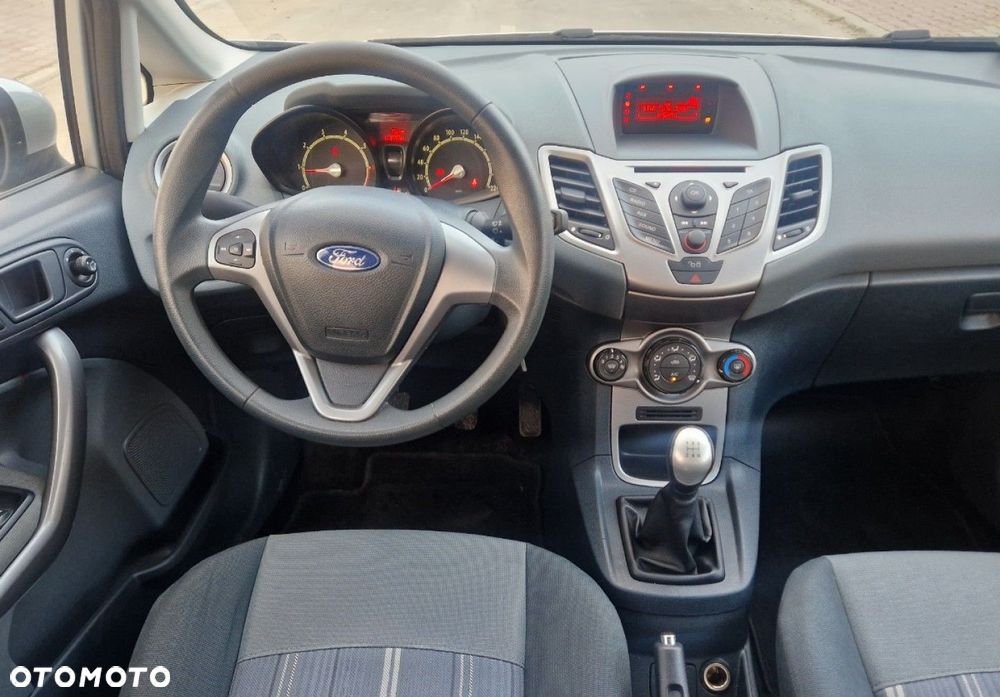 Ford Fiesta - 23