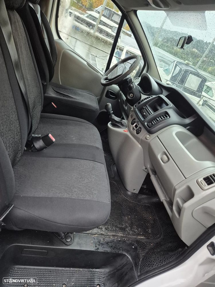 Renault Trafic - 9