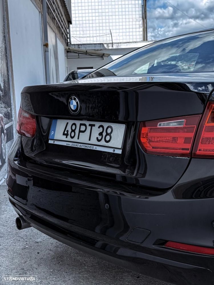 BMW 320 d Line Sport - 13