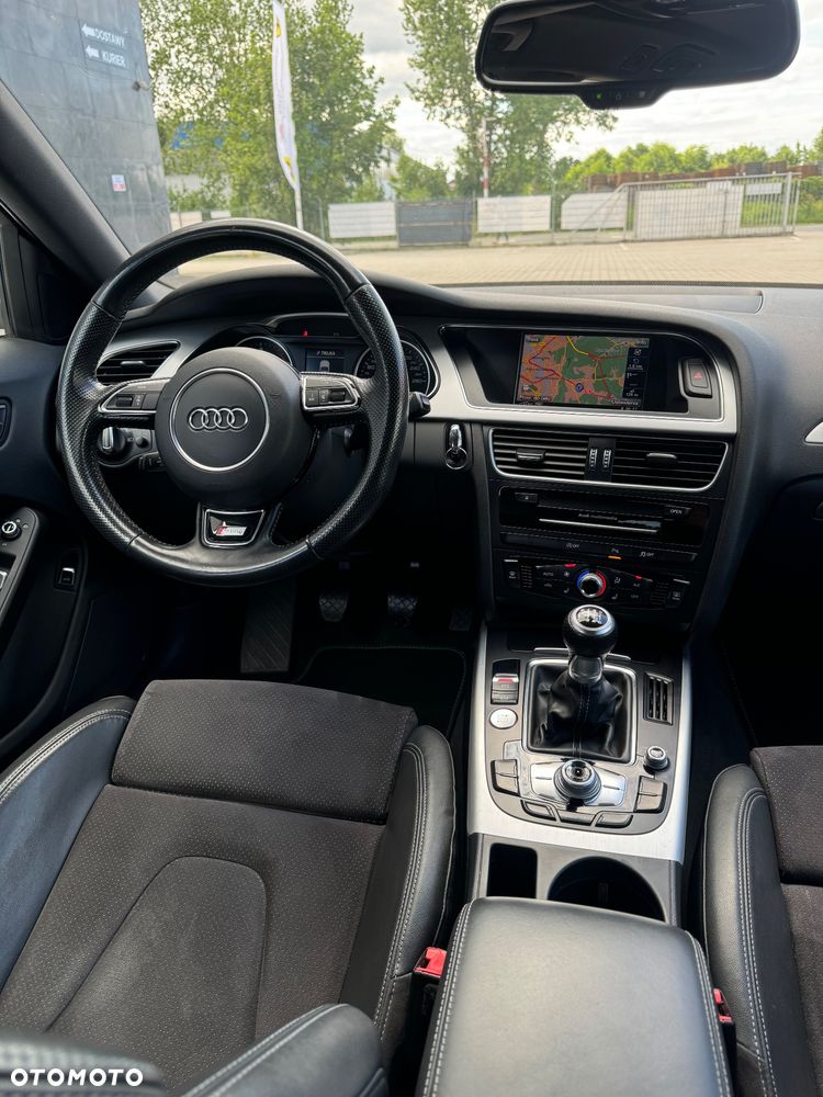 Audi A4 Avant 2.0 TDI DPF clean diesel quattro S line Sportpaket - 11