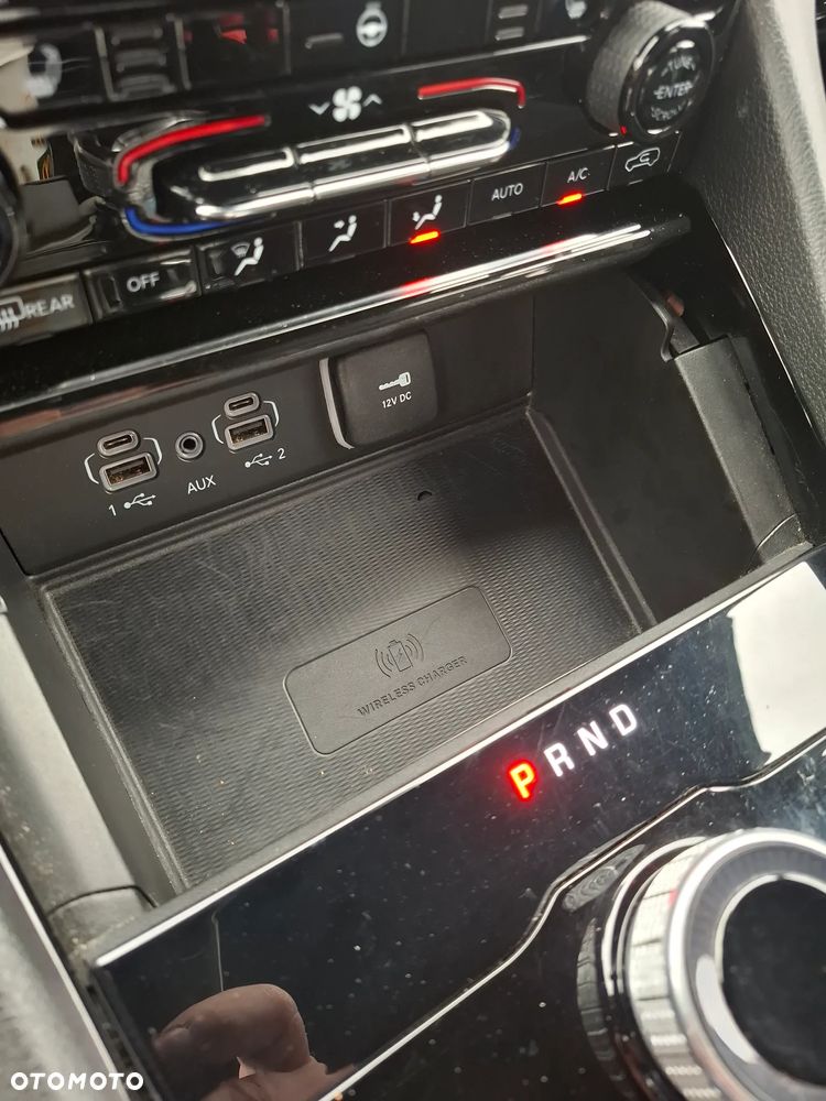 Jeep Grand Cherokee - 22
