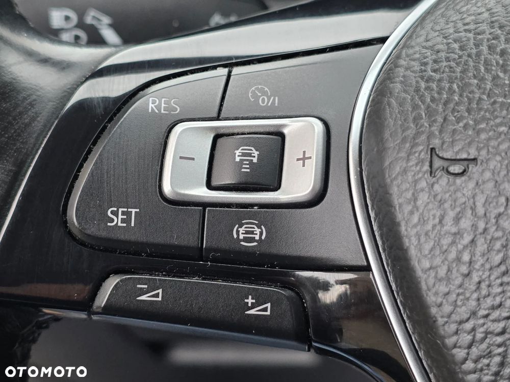 Volkswagen Golf VII 1.6 TDI BMT Highline - 11