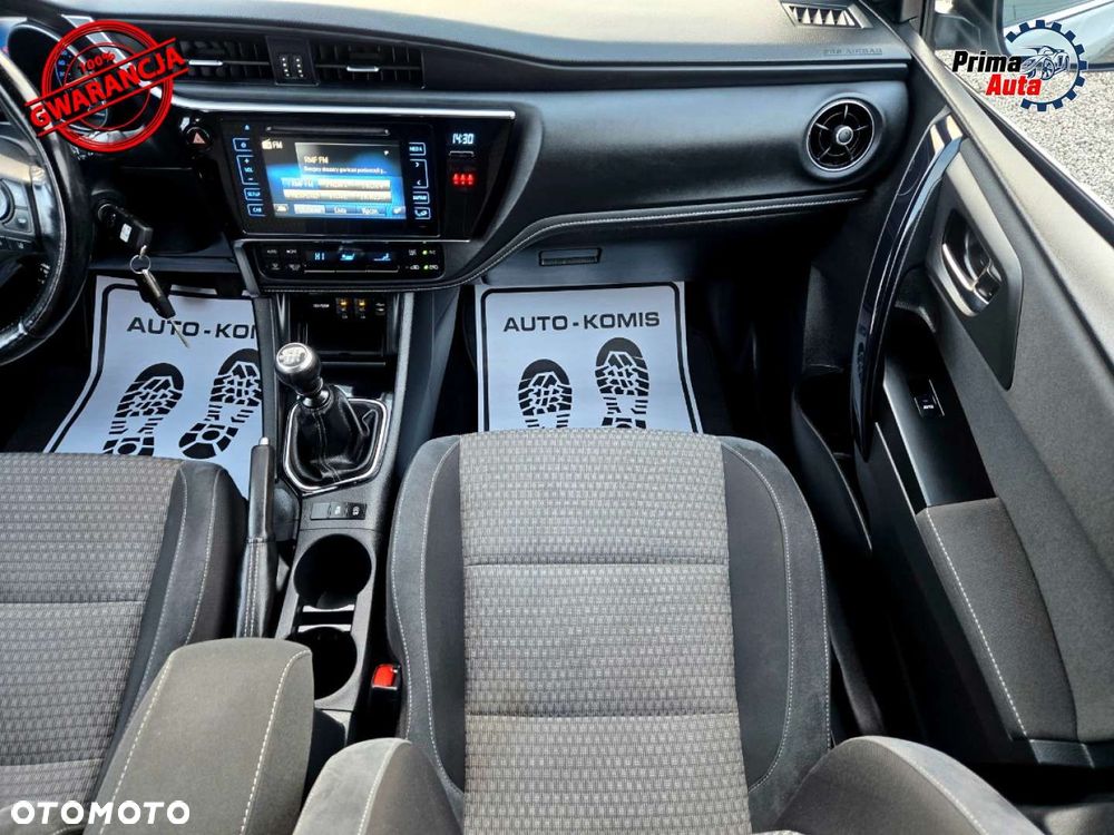 Toyota Auris - 12