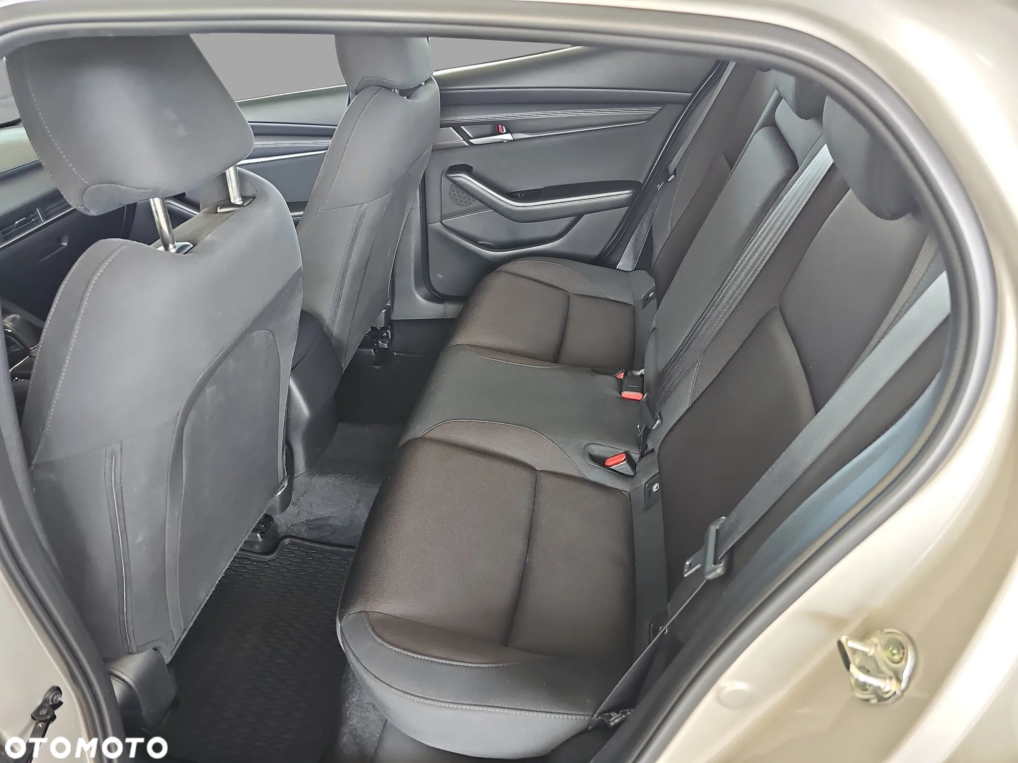 Mazda 3 - 13