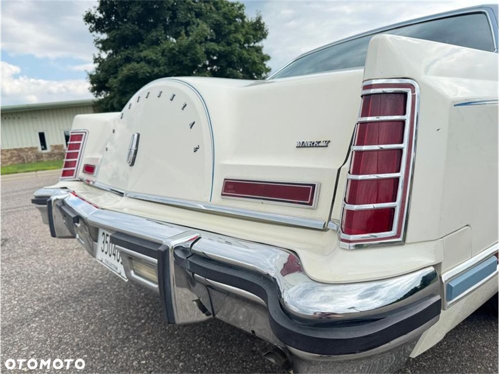 Lincoln Continental - 23