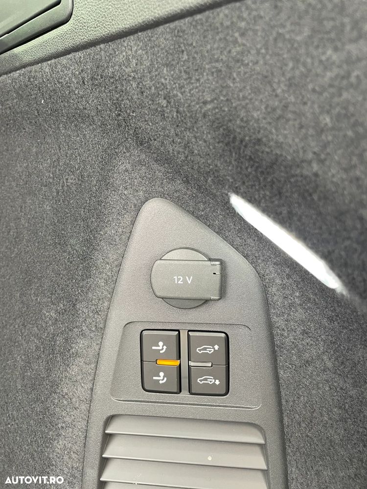 Volkswagen Touareg - 14