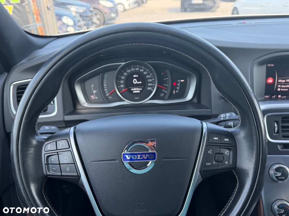 Volvo V60 D3 Geartronic Summum - 15