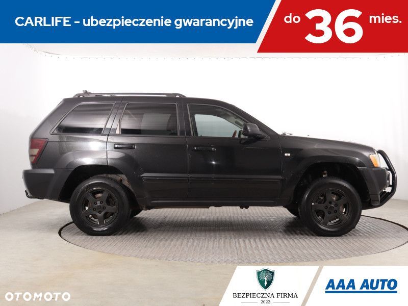 Jeep Grand Cherokee - 8