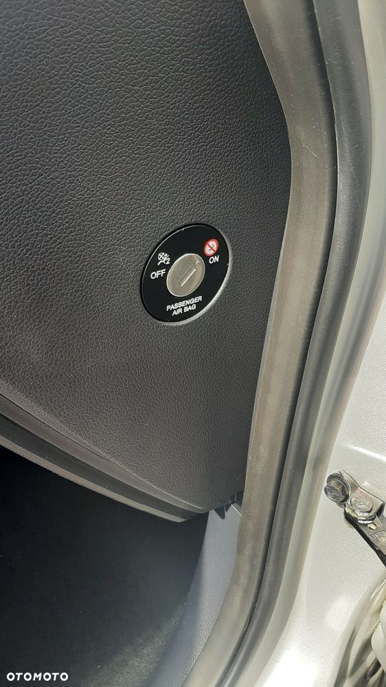 Kia Rio 1.2 Attract - 26