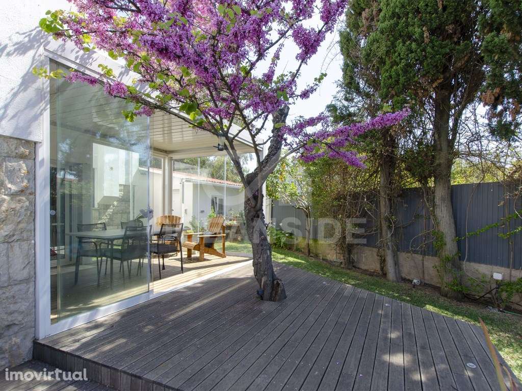 Moradia T6 em São Pedro do Estoril - Grande imagem: 3/53