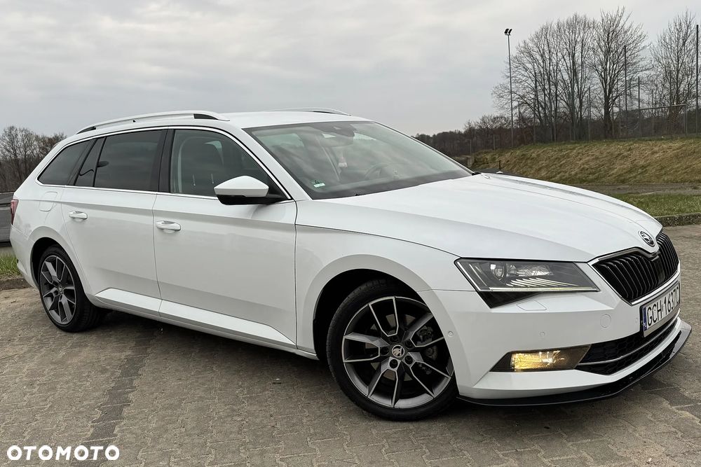 Skoda Superb 2.0 TDI Sportline - 16