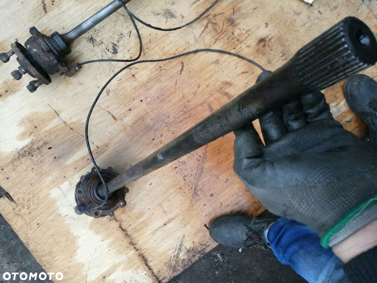 Półoś piasta Łożysko Iveco Daily 35S 06-11 6 Śrub - 6