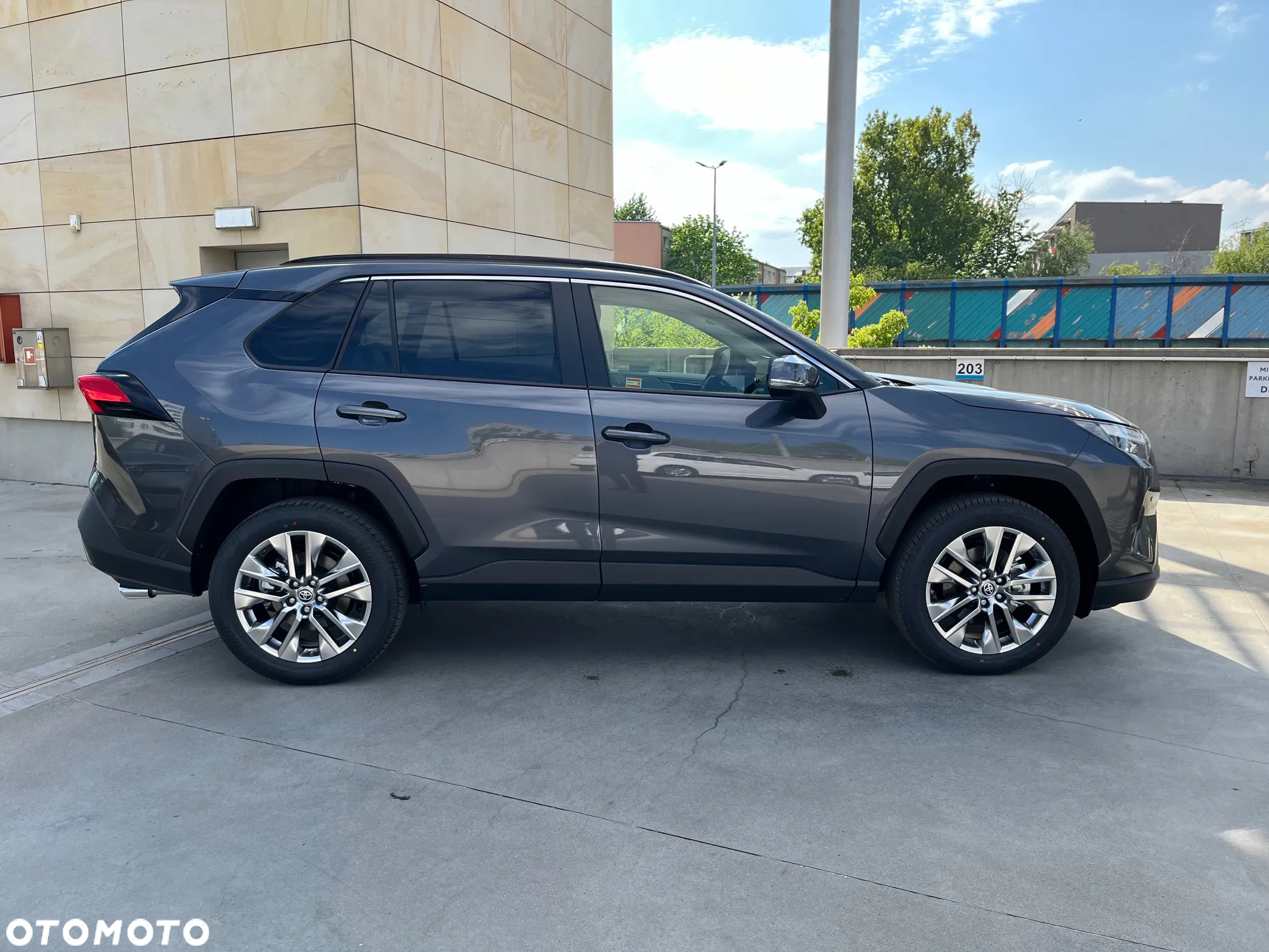 Toyota RAV4 - 4