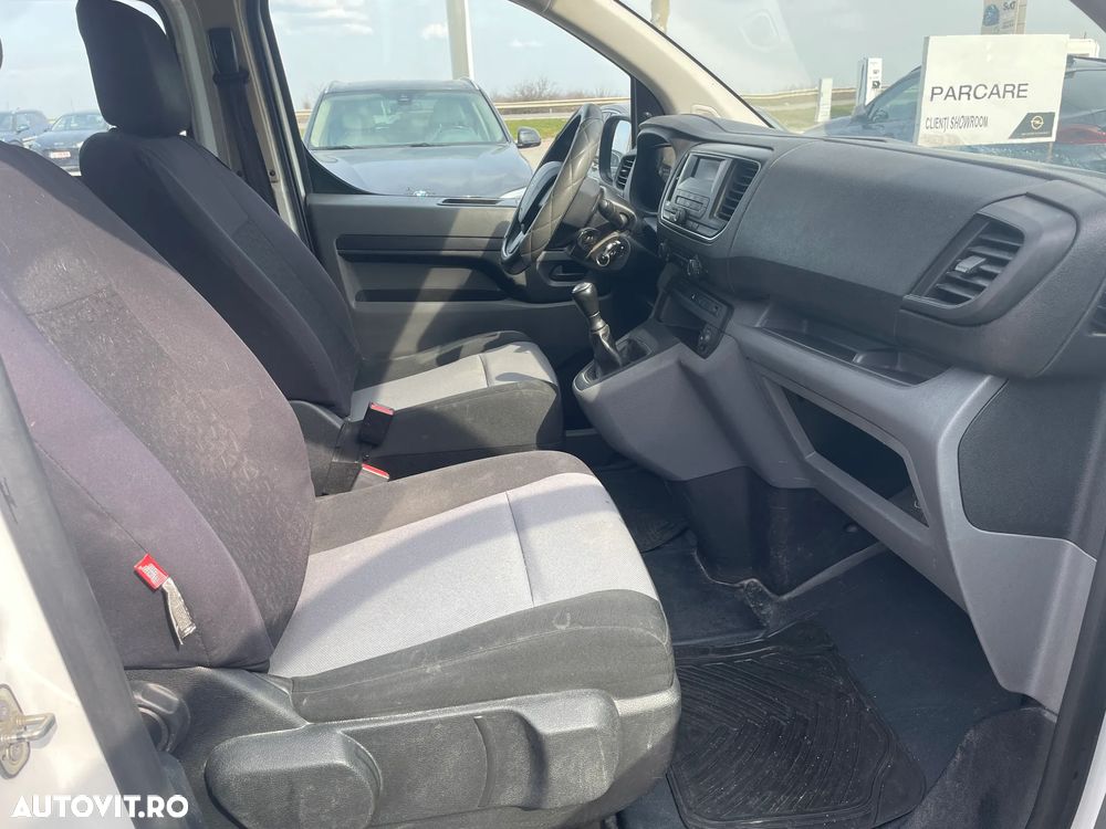 Peugeot Traveller - 10