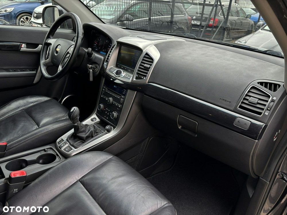 Chevrolet Captiva 2.2 2WD LT+ - 29