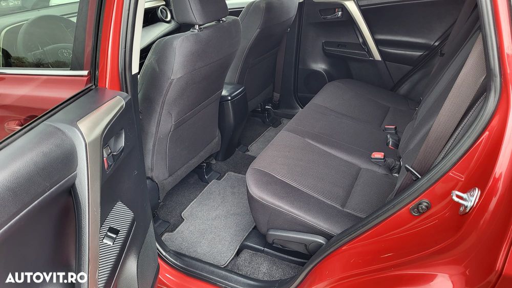 Toyota RAV4 - 8
